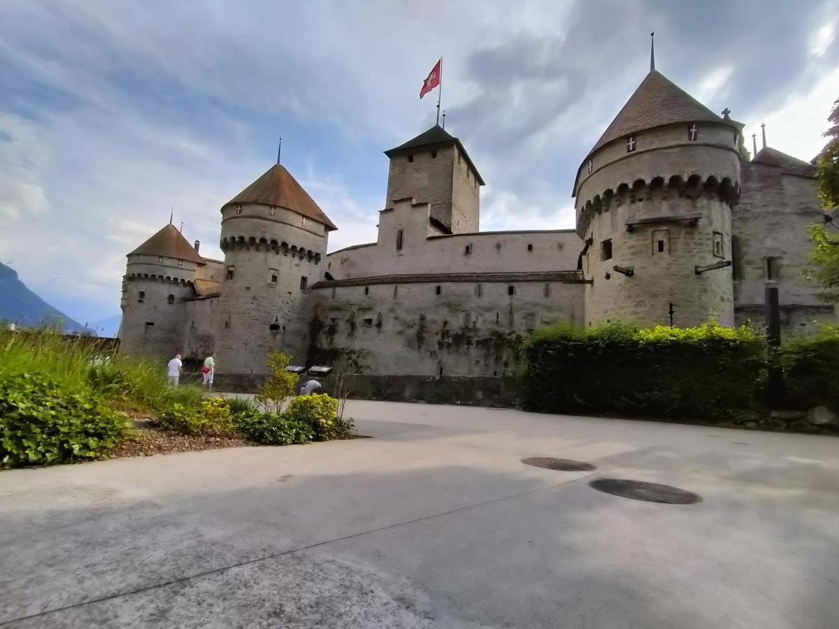 Aparthotel Castle View Veytaux Esterno foto